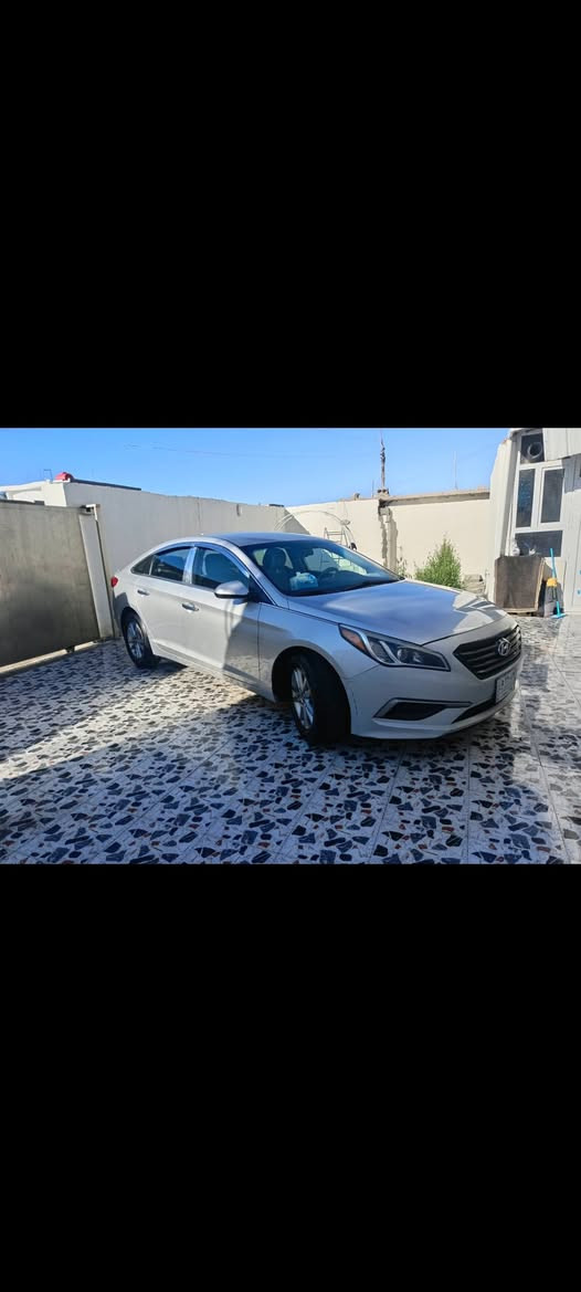 السلام عليكم للبيع سوناتا موديل
2016 رقم بغداد بسمي نص فول وارد امريكي 
مكينه 2400
بدون حادث بس بيه بارد عل كد شبر جوا قبق 

البانزين سعرها 137 وبيه مجال ماشيه 128ميل 

مكان ديالى ***********
