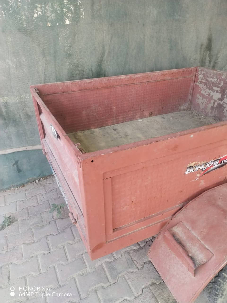 لبيع نضيفه كلش سعره 350 وبيه مجال شراي راسلني خاص ***********
