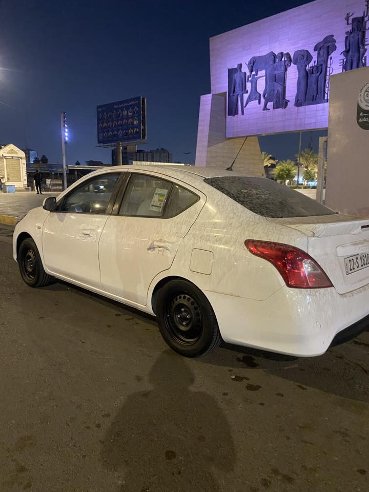 السلام عليكم نيسان سني هندي موديل 23 مبدل جاملغ يمين اصلي حافه البنية الباقي مكفول ماشيه ٢٩ الف مكاني الاعظميه السعر 118 بيها مجال ***********
