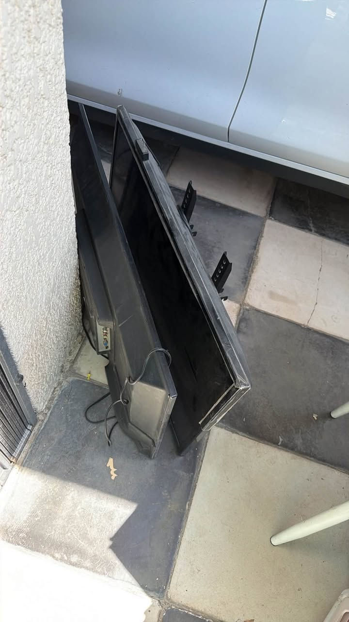 اغراض بيت للتصفية  المستعجلة
معظم الاغراض جديدة بكارتوناتها 
المكان شهداء السيدية 
اكو اسرة اطفال 
زجاجيات 
تحفيات 
انتيكات 
مو كلشي ظاهر بالصور 
***********
