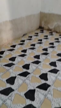 دار للبيع او ايجار النهضه على سايد الملعب(ملعب الحاوي)  قرب محلات الجو...