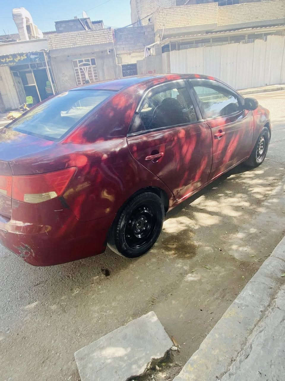 فورتي موديل 2009 السعر 68 وبيها مجال  رقم الهاتف ***********
