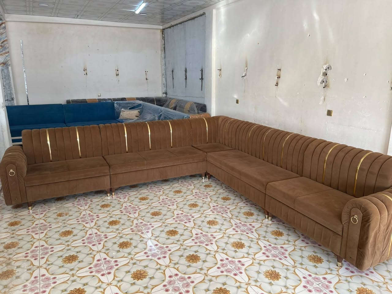 معرض الورد للأثاث المنزلي العنوان العلم العهد الجديد مقابل زراعه العلم وبأسعار مناسبه جدا 💥يوجد خدمه توصيل🚛 ***********
