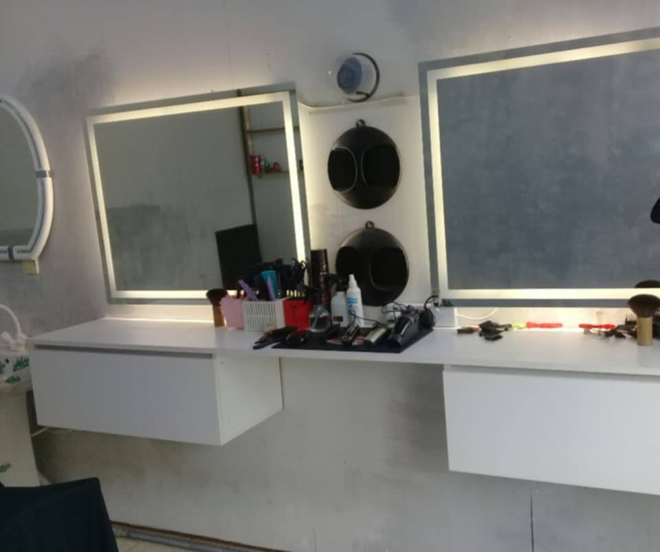 سلاو ئه م غه رازى دوكانى حه لاقيه بو فروشتن هه موى بيكه وه


**إذا كنت صاحب هذا الإعلان وتريد حذفه لأي سبب، رجاءا أرسل رسالة إلى الدعم الفني**