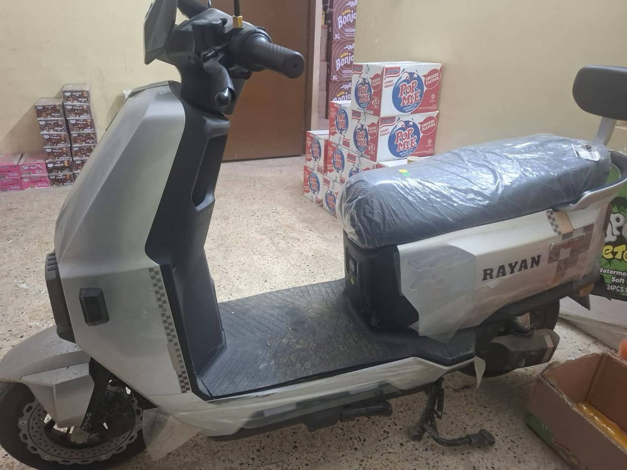 ماطور شحن الريان للبيع.
مستخدم ٥ ايام ماشي ٧١ كم فقط 
سعر ٩٠٠ الف


**إذا كنت صاحب هذا الإعلان وتريد حذفه لأي سبب، رجاءا أرسل رسالة إلى الدعم الفني**