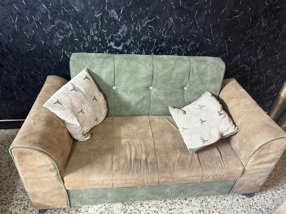 ٧ مقاعد مكانه الدوره مستعجل ع بيعته السعر ٧٥ الف
***********
