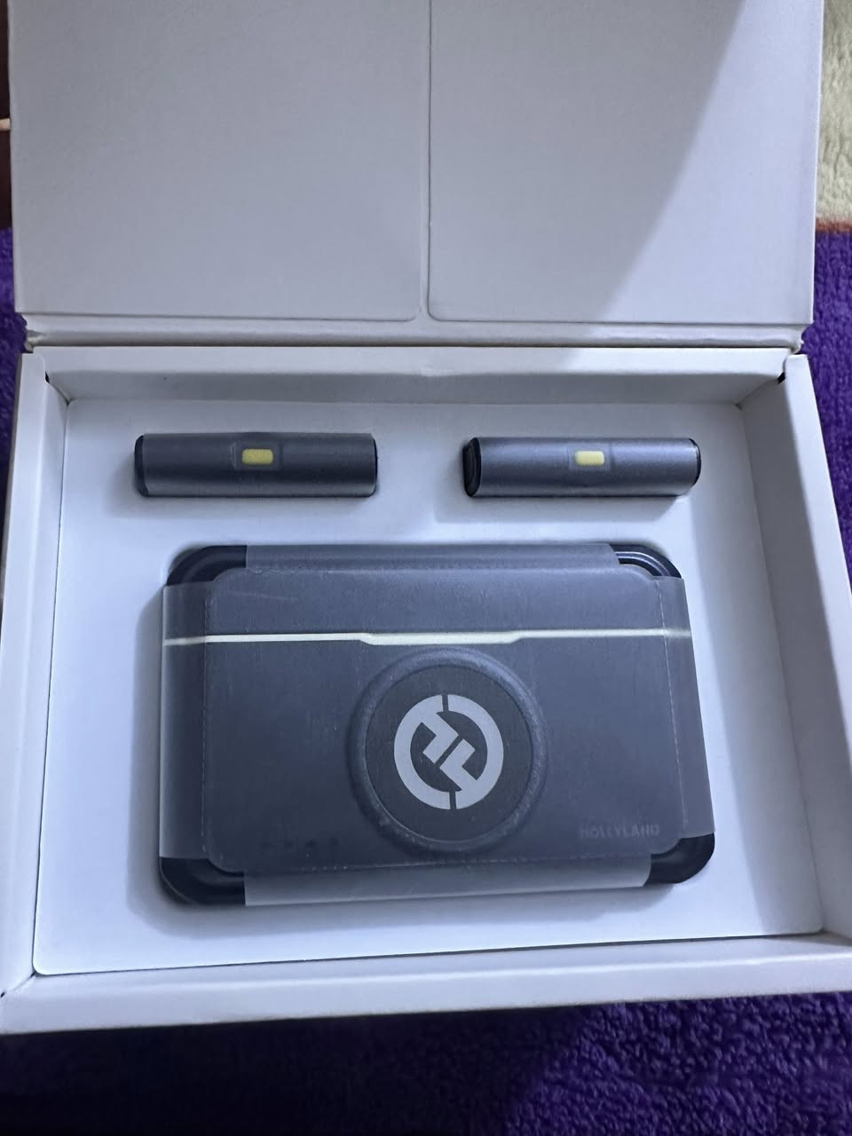 مايكروفون Hollyland Lark M2 الاحترافي المعروف بالعزل ودقة الصوت و صغر حجمة يستخدم للهواتف و الكاميرات ، المايكروفون جديد غير مستخدم تم فتح الكارتون لغرض العرض فقط
السعر 150 الف و بي مجال 
يوجد خدمة التوصيل داخل مركز البصره فقط


**إذا كنت صاحب هذا الإعلان وتريد حذفه لأي سبب، رجاءا أرسل رسالة إلى الدعم الفني**