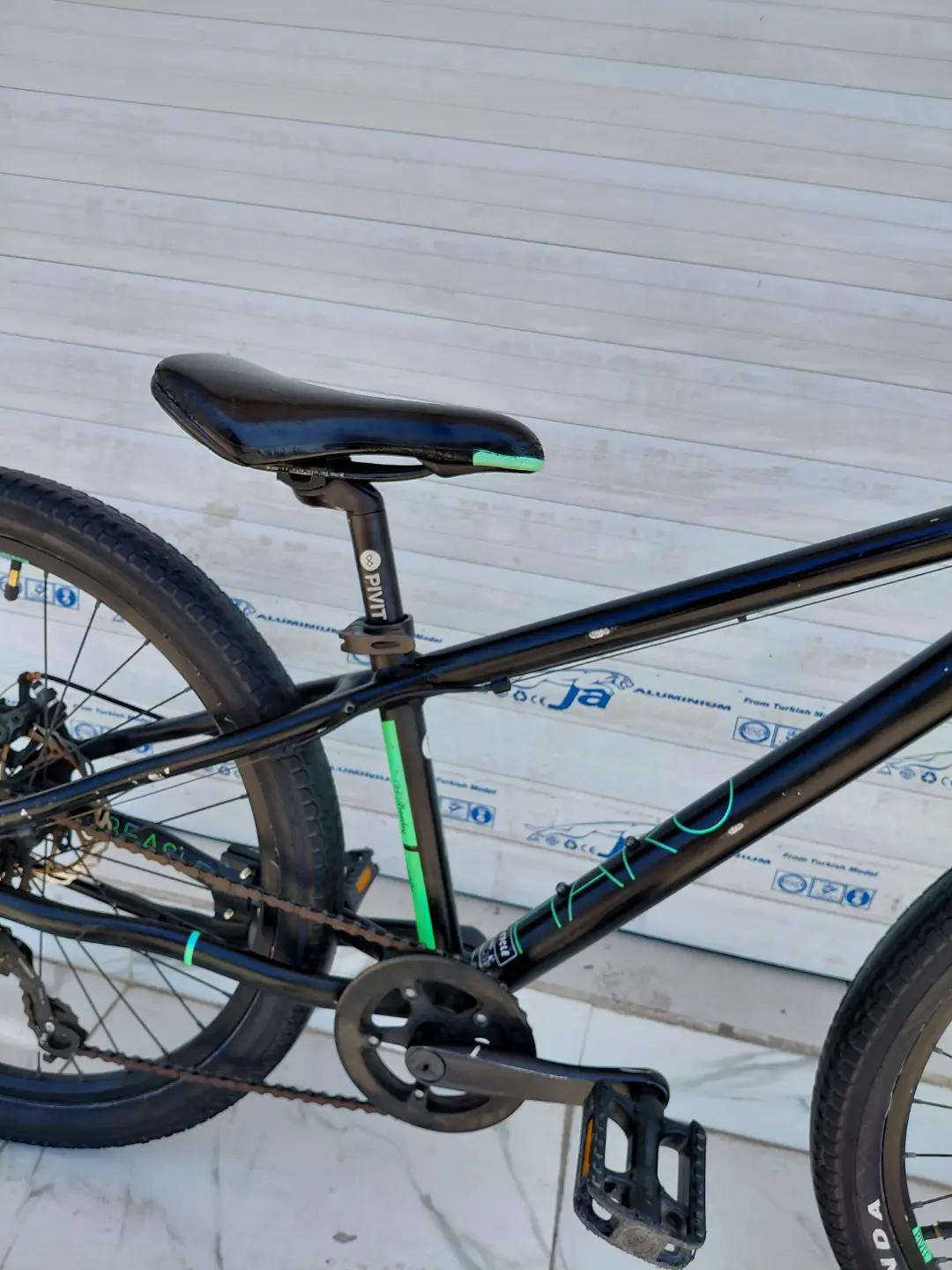 HARO حجم 24 فول المنيوم دراجة مميزة واحترافية 7 سرعات من SHIMANO السعر 215 الف شامل التوصيل    ✈يوجد توصيل لجميع المحافضات ✈ كركوك مدخل سايدين حي الاسرى والمفقودين  معرض ابو شيفان ( *********** )
