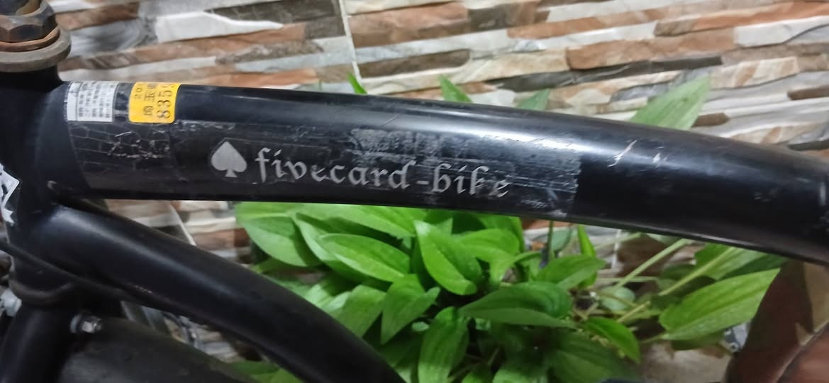 للبيع بايسكل Fivecard-Bike حجم 26

• قياس 26 إنج.
• مناسب للمشاوير اليومية والتنقل.
• سلة أمامية + رف خلفي + رفارف.
• إطار قوي ومريح بالقيادة.
• البايسكل حالته جيدة وجاهز للاستعمال.
• يوجد شوية صدا خفيف بسبب الاستخدام ولا يؤثر على الأداء.

💵 السعر: 150 الف 

للاستفسار مراسلة خاص.


**إذا كنت صاحب هذا الإعلان وتريد حذفه لأي سبب، رجاءا أرسل رسالة إلى الدعم الفني**