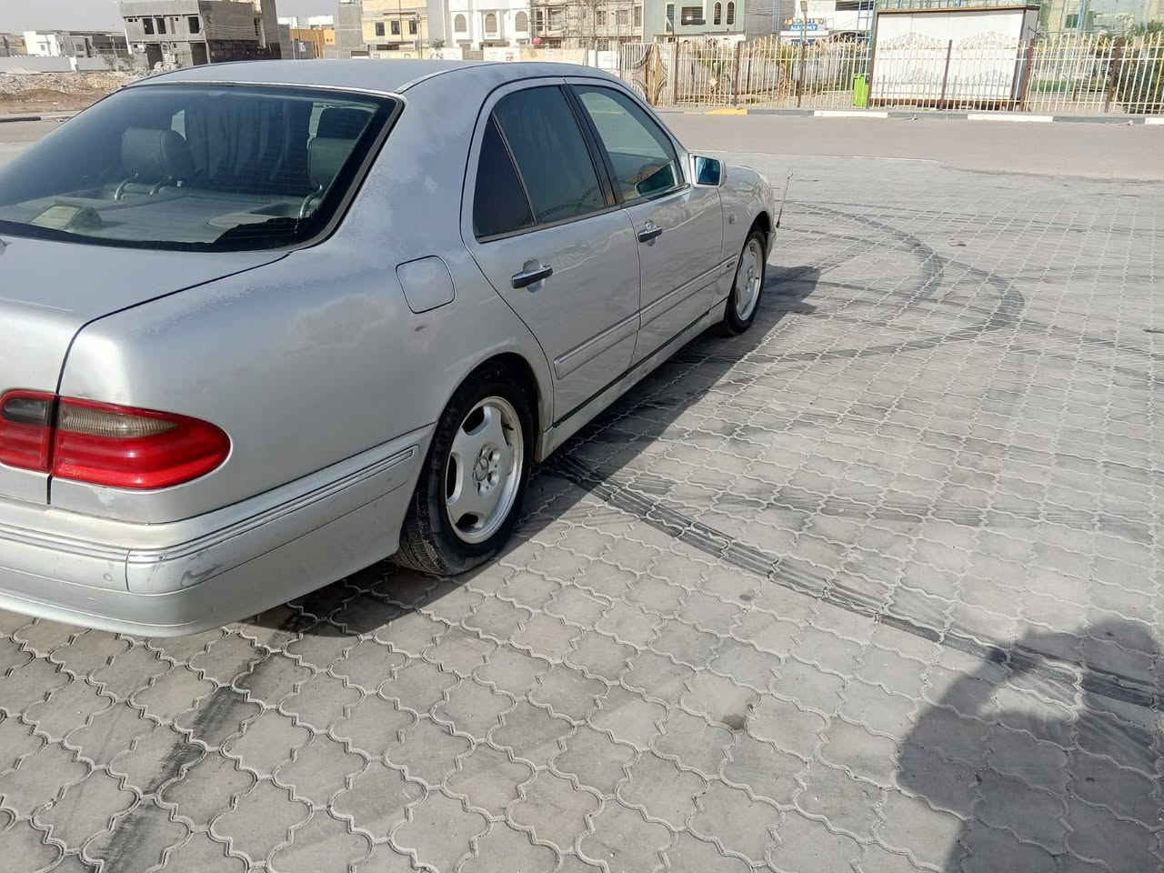 سلام عليكم مارسدس لبيع موديل1997 سياره متومه اربيل طبق الاصل دك حاسبه يله تشتري ارقام وسنويه اصليات مكفوله ضربه وكص وصبغ تخم تاير جديد حداديه جديده تخبل مكينه كير بلاد جدد دواخل جدد تنته سياره 1/1 اي نقص ما بيها كبل لشارع سعر 45 لبيع او لمراوس مكاني بصره شط لعرب رقم لهاتف *********** شمو عندك راسلني واتساب
