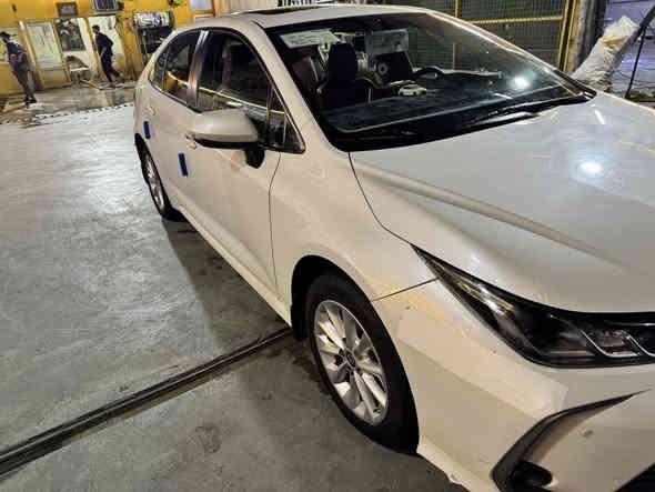 السلام عليكم 
سياره كورله ساس لبيع 
اضرار السياره كما موضح بالسونر السياره مكينه وكير مكفول فول مواصفات ورادارات مكان السياره بغداد المنصور السعر 165$
***********
