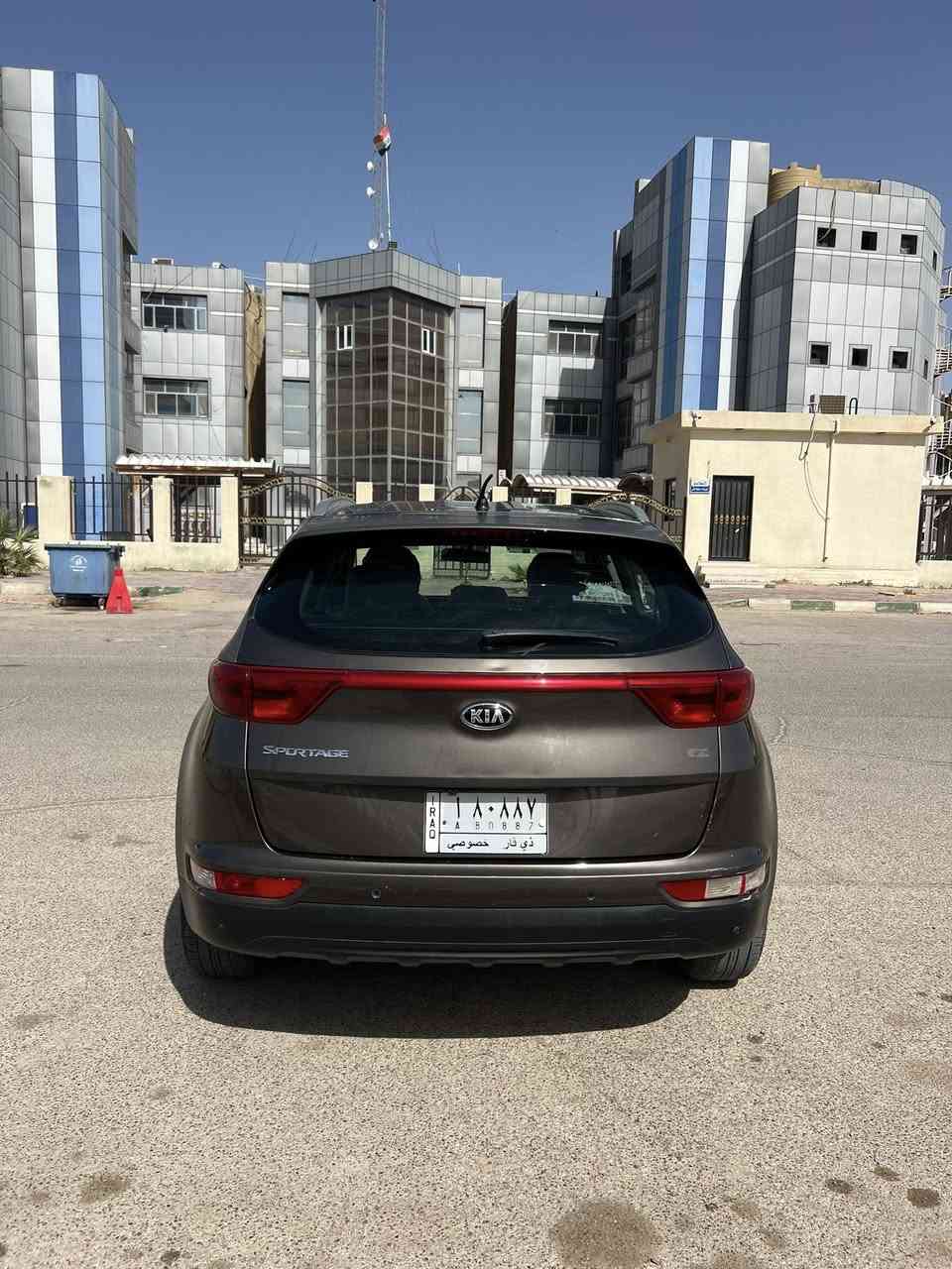 سبورتج ٢٠١٧ خليجي رقم ذي قار بأسمي مداور ثاني يوم ماشية ١٣٥ الف السيارة كير محرك تبريد حدادية مكفول وجاهزة من كلشي صور السونار مرفقة مع السونار 
مكاني السماوة مركز المدينة الشراي يتصل 
***********
