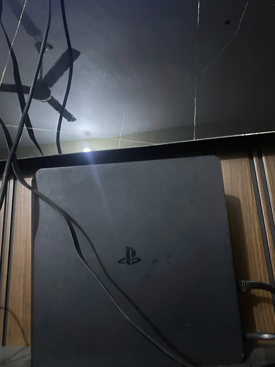 سلام عليكم
بلي 4 سلم ذاكرته نص تيرة بلي نضامه ١٣،٢ 
وياه يدة وحدة تجارية وياه مارتونة وكامل ملحقات وياه ٧ لعبات فيفا ٢٦ وبل صورة كبالك سعره البلي مفتوح وحاقنيله العاب بداخله سعره 220 وبيه مجال مكاني بغداد العبيدي


**إذا كنت صاحب هذا الإعلان وتريد حذفه لأي سبب، رجاءا أرسل رسالة إلى الدعم الفني**