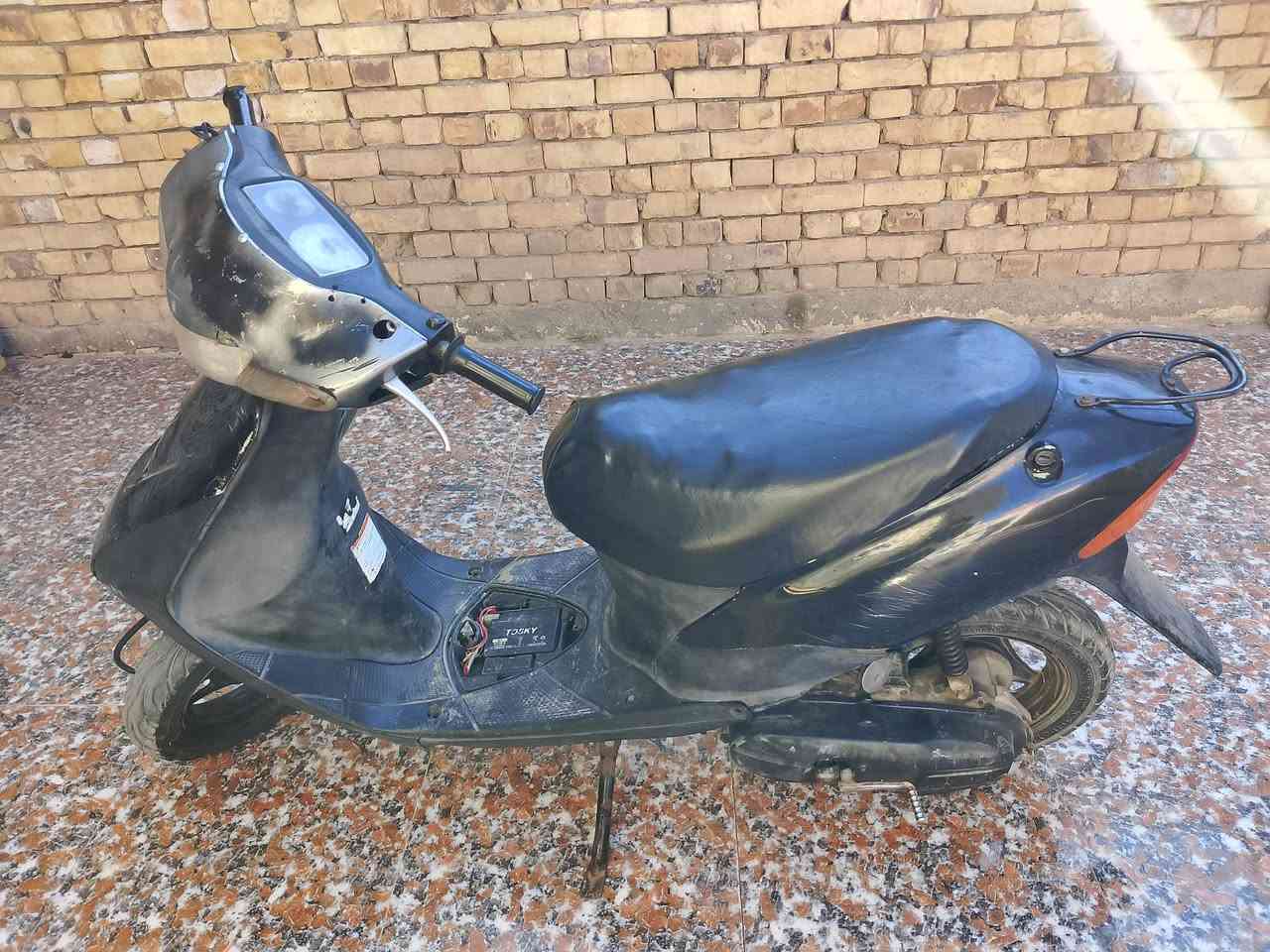 سلام عليكم ذبانة للبيع ساسوكي نضافة 70 من 100 كلشي شغال بيها بدون أوراق السعر 140 وبيه مجال للاتصال *********** العنوان العمارة قرب علوة المخظر القديمة
