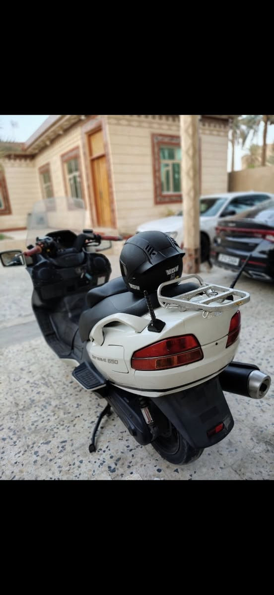 سلام عليكم     ( كفالة عامة سماوة )
بيع فقط او مراوس بزت ار  موديل 23 وفوك 

سكاي ويف 650 للبيع كفالة عامة من كلشي فول نضافة جاهزة للاخير كير مفول والمكينة مفتوح بس الكور مبدل ولفات البارد من وره ضاغطة جان بيه وديته لمصلح ماضبطه وهسه المكينة تخبل شرط الفحص نقص بس القبق مال البانزين وبرغي واحد طاك بصلانصة والسعر ب 1650 وبيه مجال شي بسيط مو تجيني بالخاص شني مجالة تعال وتشلع عيوني إذا شراي *********** موشراي لاتراسل رجاء وتعليق مثلك طيب
