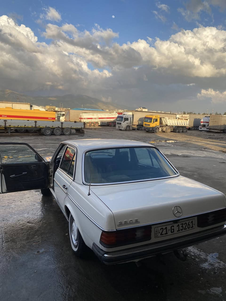 للبیع عنوان سلیمانیە سعر ٦٥ وەرەقە. رقم تیلفون:***********
.
