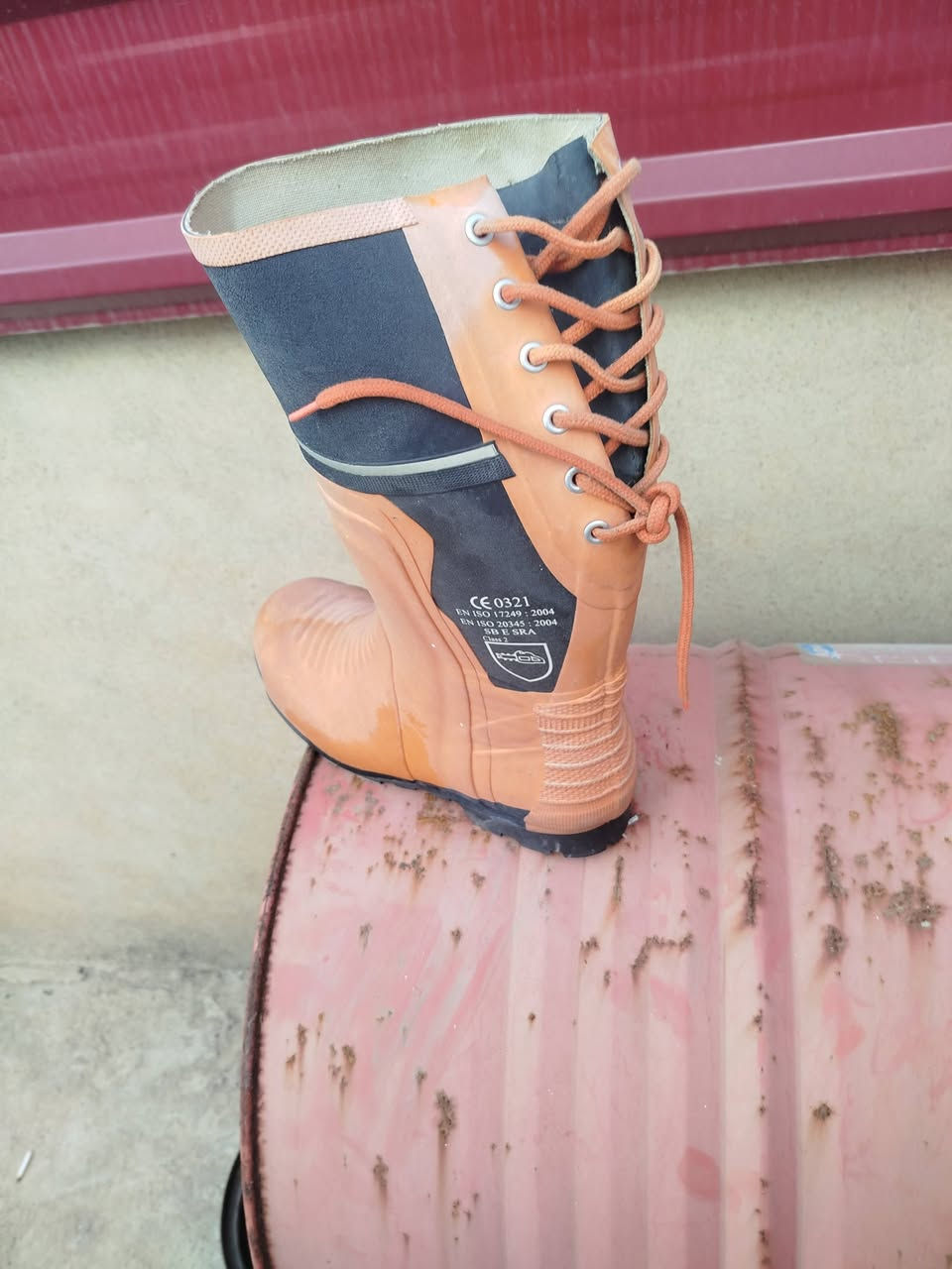 جزمة لبيع
***********
