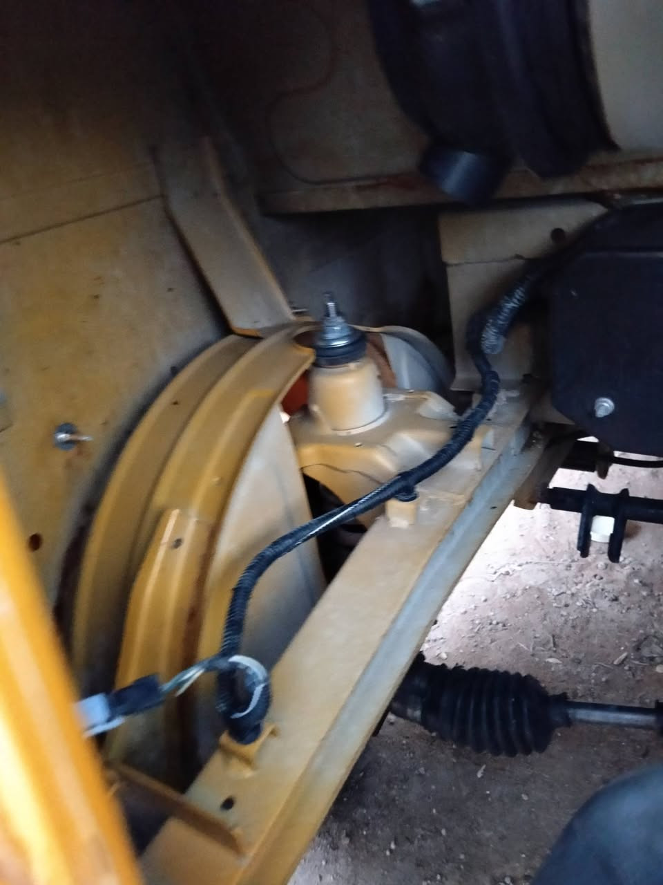 تكتك عشرين جاهزه منها للشارع بيها كد شبر بل لغد معمر مكينه جديده تجفيت شركه تخم تاير جديد جاهزه مجهزه 
رقمي ***********
