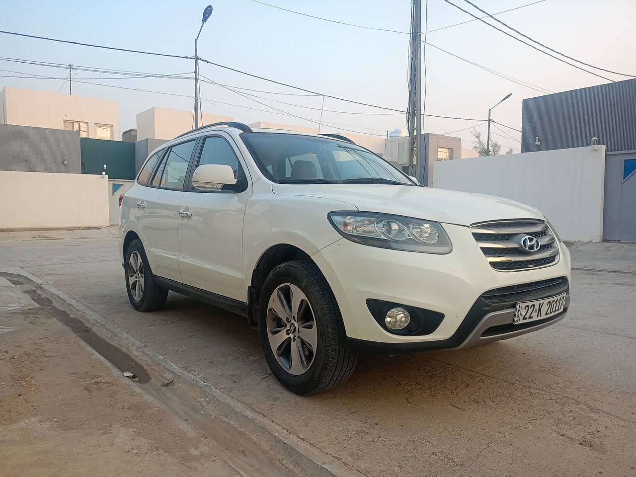 السلام عليكم ورحمة الله وبركاته
سنتافي موديل 2012  محرك 2400  4 سلندر  رقم انكليزي جديد السعر 148 وبيها مجال 

فول مواصفات (بصمة تشغيل ٫ بصمة فتح ابواب ٫ حساس خلفي ٫ ثلاث قطع تبريد ٫

ثلاجة ٫ 7 راكب , تحكم ستيرن جهتين ٫ فتحة سقف ٫ مري شفط ٫ ثلاث شاشات + كامرة ) .

الضرر ( كفالة من التبديل والصبغ...فقط بارد بالهلال الخلفي عكس السايق + بارد اسفل اللايت الخلفي جهة السايق بالجنطة والجاملغ على كد شبر كل واحد).

للتواصل ***********
النجف الاشرف / حي المعلمين
