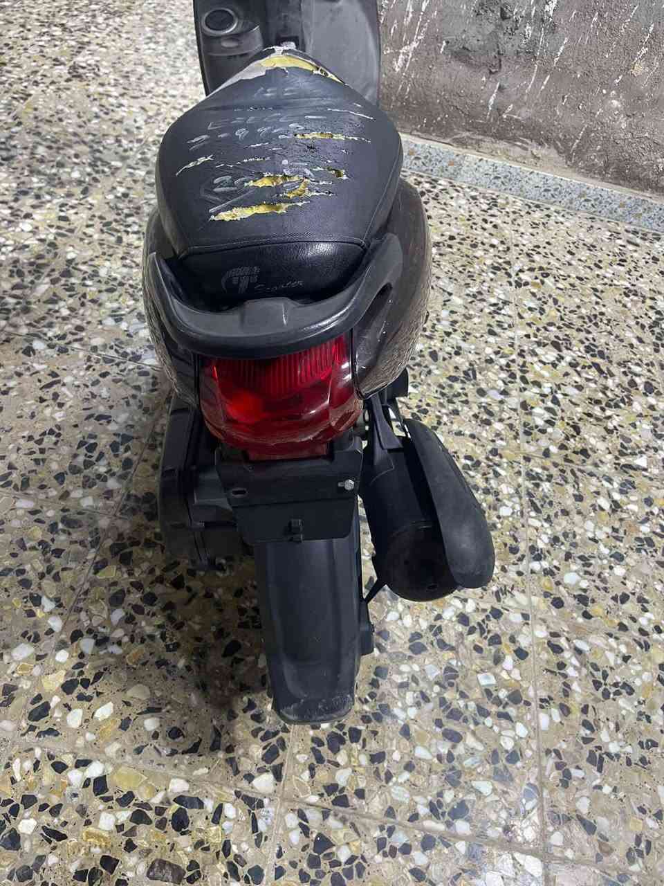 السلام عليكم فله لبيع مستعجل عله بيعته مكفوله مكينه مامفتوحه ب 650
***********
