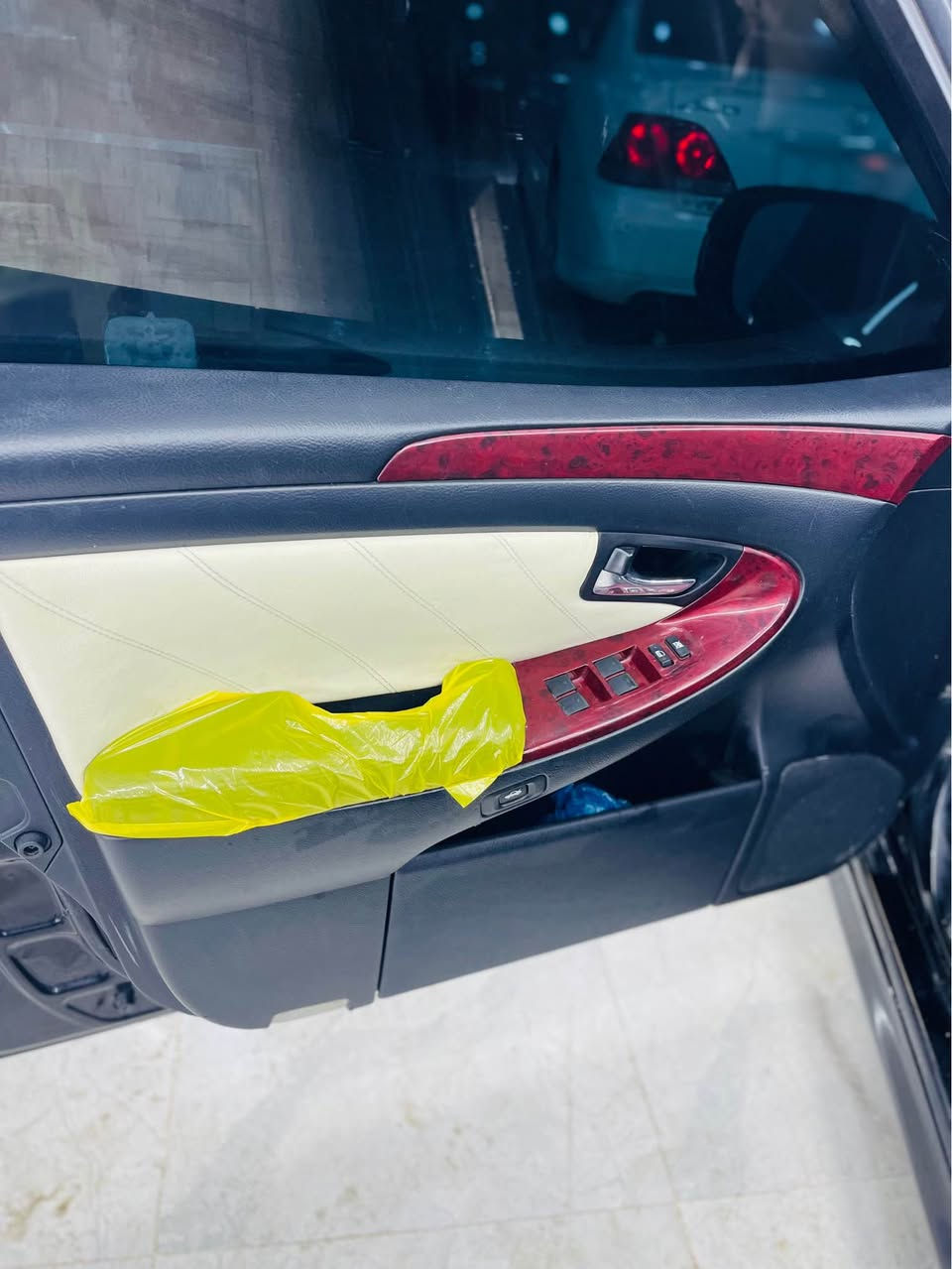 براوه2007 مه كينه 180 گير گه وره به نزين هه ر ناخوا مواسفات ٣ دوگمه  جلدي سپي ئاوينه ايشا ره ت ساج سور حاسه پيشو دواسه يا ره كه ريك ناو پا كه ته  ئاوينه شه فت و كاربا هيج گلؤپيكي ناو ده شبولي پينيه تبريد ساردو گه رم به شه رته بريكي به ستراوه  گيرومه كينه به شه رت سحري52 گه لا و مجاليكي كه م *********** كويسينجاك, أربيل
