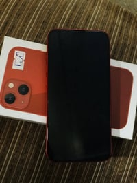 ايفون 13 عادي ذاكره 128 شرق اوسط  بطاريه 83 ما داخل تصليح ابد مكفووول ...