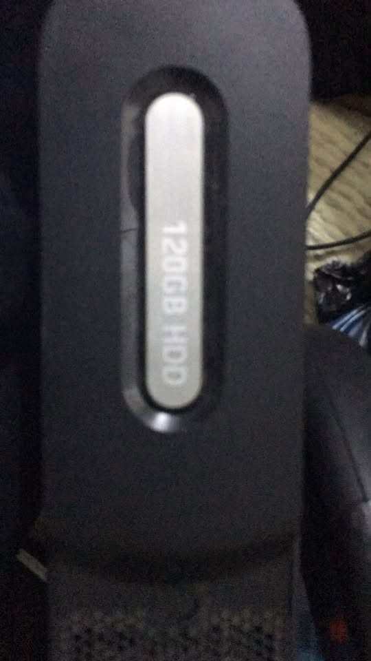 *🔥 باكج سباق كامل Xbox 360 Slim + ستيرن قيادة 🔥*

*للبيع باكج كامل ونظيف 100%*

*المحتويات:*
1.  *جهاز Xbox 360 Slim أسود* - نظيف وشغال فول
2.  *هارد أصلي 120GB* - مساحة كلش زينة، تشيل هواي ألعاب
3.  *ستيرن قيادة PXN V3* - يبرم 180 درجة، الازرار كلها شغالة 
4.  *يد Xbox 360* - عدد [قطعه 1] 

*ملاحظات مهمة:*
1.  *الستيرن*: يشتغل على `Xbox 360` و `PC` فقط ❌ ما يشتغل PS4/PS5
.  *

*السعر  نطيني سعر بل عافيه 
*للتواصل:* خاص أو واتساب [***********]
اذه تحب علق اني طبلك خاص
