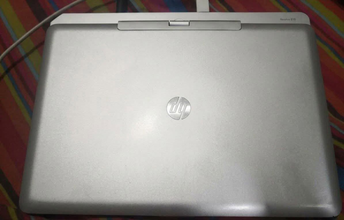 حاسبة hp فيها كور اي٥ جيل رابع و ١٢ غيغا رام، تتحول الى تابلت و بها شاشة لمس، بدون بطارية!! مكاني حي دراغ بغداد لا يوجد توصيل لازم انتة تجي او تدز مندوب، عرض زين و مواصفات زينة للدراسة والألعاب 
الخفيفة، تستخدمها مثل الدسكتوب، سعر ٦٠ الف مناسب جداا


**إذا كنت صاحب هذا الإعلان وتريد حذفه لأي سبب، رجاءا أرسل رسالة إلى الدعم الفني**