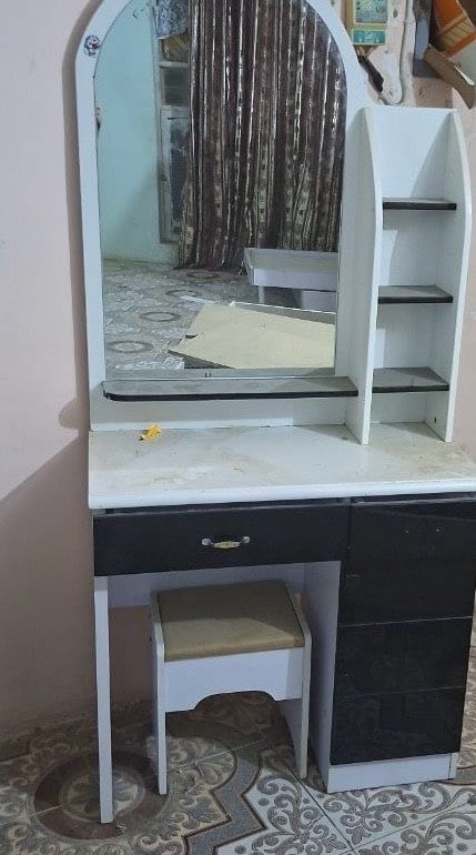 غرفة شبابية نظيفة فول