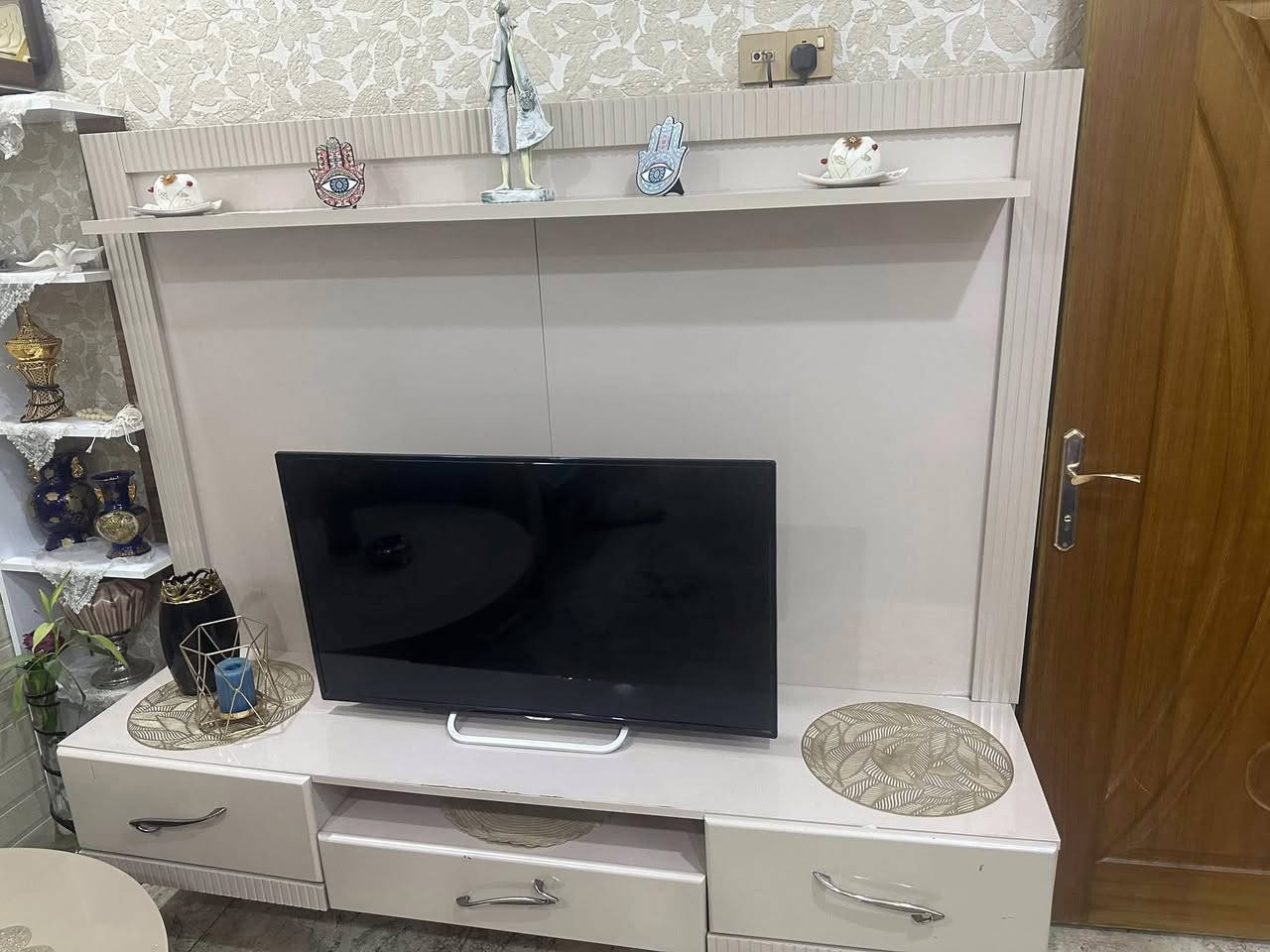 للبيع ميز بلازمة مكان الشعب سعر ب١٥٠


**إذا كنت صاحب هذا الإعلان وتريد حذفه لأي سبب، رجاءا أرسل رسالة إلى الدعم الفني**