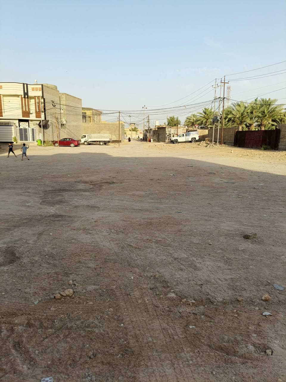 بسم لله الرحمن الرحيم
عرض رقم 1 
عرصه ٣٠٠ متر واجهه ٢٠ إنزال ١٥ ركن زراعي سند ٢٥ الموقع خلف مجمع درهم في الكوفة منطقة متوفر فيهه جميع الخدمات قريبه عله شارع العام مدارس قريبه شارعهه ٨ متر 
تشتري من صاحب الارض مباشر 
للاستفسار    ***********
