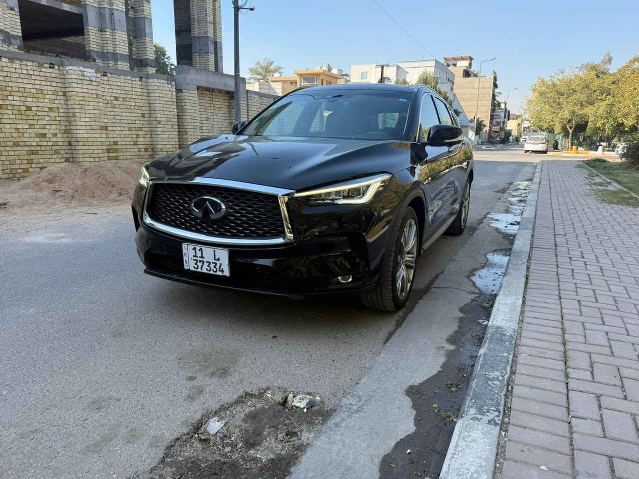 السلام عليكم 
البيع انفنتي QX50
موديل 2022 حادث بس بنيد وجاملغ بارد
سياره كامل مواصفات
مكان بغداد 
السعر 20 الف دولار 
موبيل ***********
