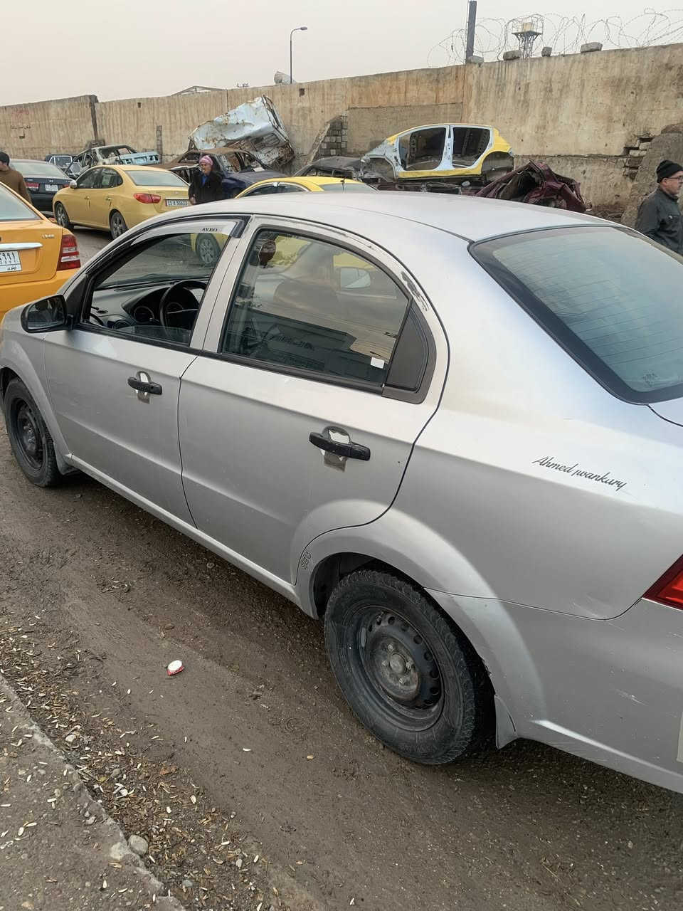 سلام وعليكم افيو موديل 2008 فول عادي مكينه كير شرط رقم اربيل كابون بيها ضرر تبديل بابين نفس اللون وبيها بارد بلجاملغ الخلفي مكاني موصل سعر ٦٣ للاتصال علرقم ***********
