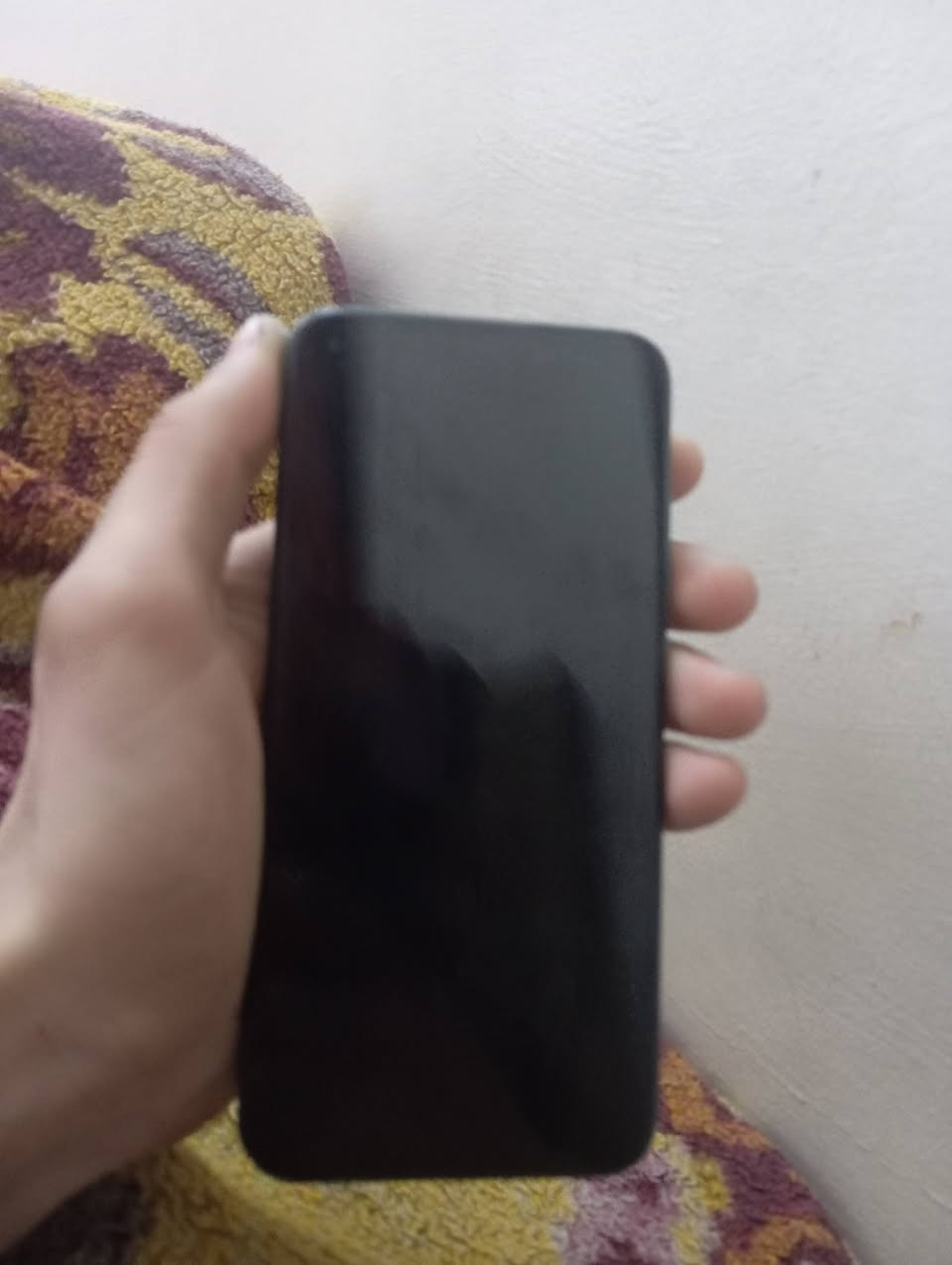 السلام عليكم عندي هذا الموبايل للبيع او اعارضه بماطور بوتين بزون راس براس اشعندك نزل هواوي واي 7 للتواصل ***********
