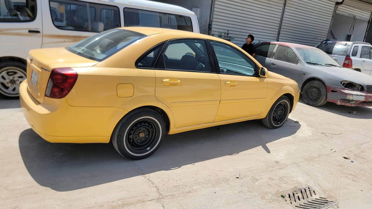 السلام عليكم اوبتره موديل ١٢ وارد خليجي  رقم بابل تحويل مباشر بسمك  كفاله السياره ماعده الباب خلفي صبغ دون أي ضربه سياره ماناقصه اي شي  من كلشي كير ومكينه وحداديه وتبريد كله كفاله  تخم تاير والله متعوب عليه وصارف فلوس ومجهزه مال واحد صدك يشتغل ويريد يعيش بيه  وبالعافيه الياخذه مكاني بالحله حي نادر السعر 59  قفله بدون عمله سياره اتو ماتيك مكينه الجبيره المرغوبه 
***********
