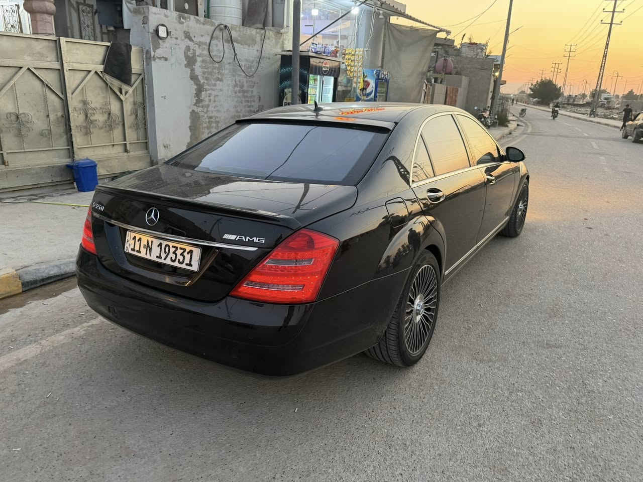 السلام عليكم ورحمة الله وبركاته
مارسيدس 2007 s550 السيارة فول فول مواصفات

1-مقاعد خمسه كهرباء

2-مقاعد خمسه تدفئة تبريد

3-خمس بردات

4-تكاية الكترونيه

5-مساج خلفي امامي

6-تبريد ثلج ثلج ❄️ 

7-شاشة قلاب

8- اربع ابواب شفط مع الصندوق

9-جوبلسات تايرات جدد 

10-ثلاث قطع صبغ فقط الباقي مكفول

11-فتح سقف

12:جنطه كهرباء

⚠️ للبيع فقط بدون مراوس ⚠️ 

السعر:170 بيها مجال

العنوان:بغداد زعفرانية

الرقم:***********
