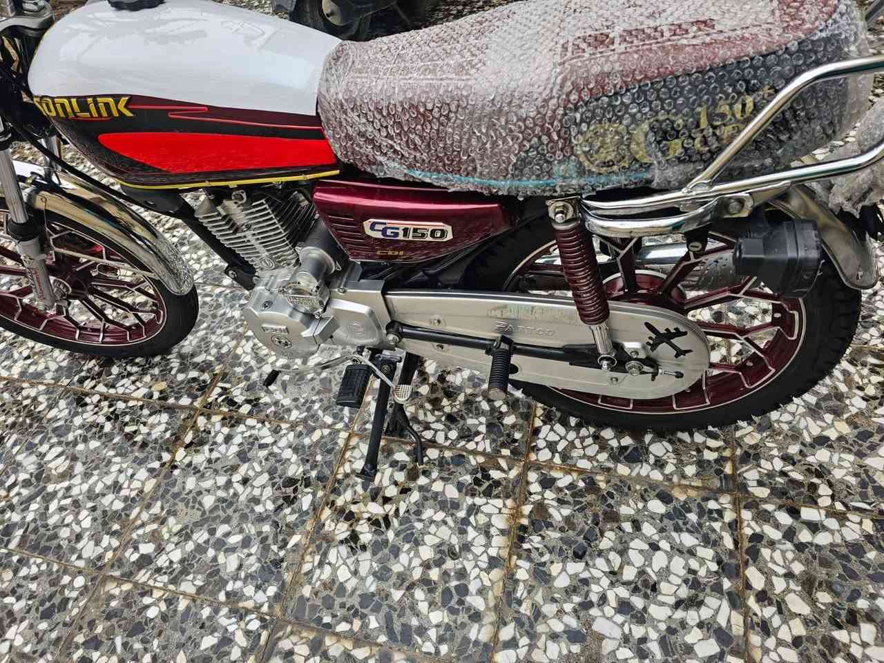 السلام عليكم للبيع سونلك سافان موديل 2024 الدراجه كفاله عامه من كلشي والنضافه كدام العين السعر ٦٧٥ 
مكاني بغداد الحسينية 
***********
