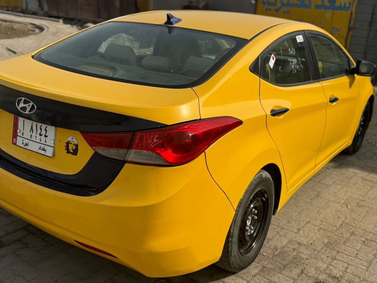 سلام عليكم النترا موديل 2013  
     وارد امريكي حادث جاملغ امامي. فقط بدون دواخل 
ابد. مكينه وكير كفاله محرك ما مفتوح محرك 2000 دوش
سياره جاهزه كل نقص ما بيه  صدر تخم تاير جديد
مواصفات. لايت شمعه.  شاشاه. تحكم ستيرن  داخل عسلي
السونار داخل المنشور مكاني بغداد. 
السعر 95بيه مجال 
الستفسار. ***********
