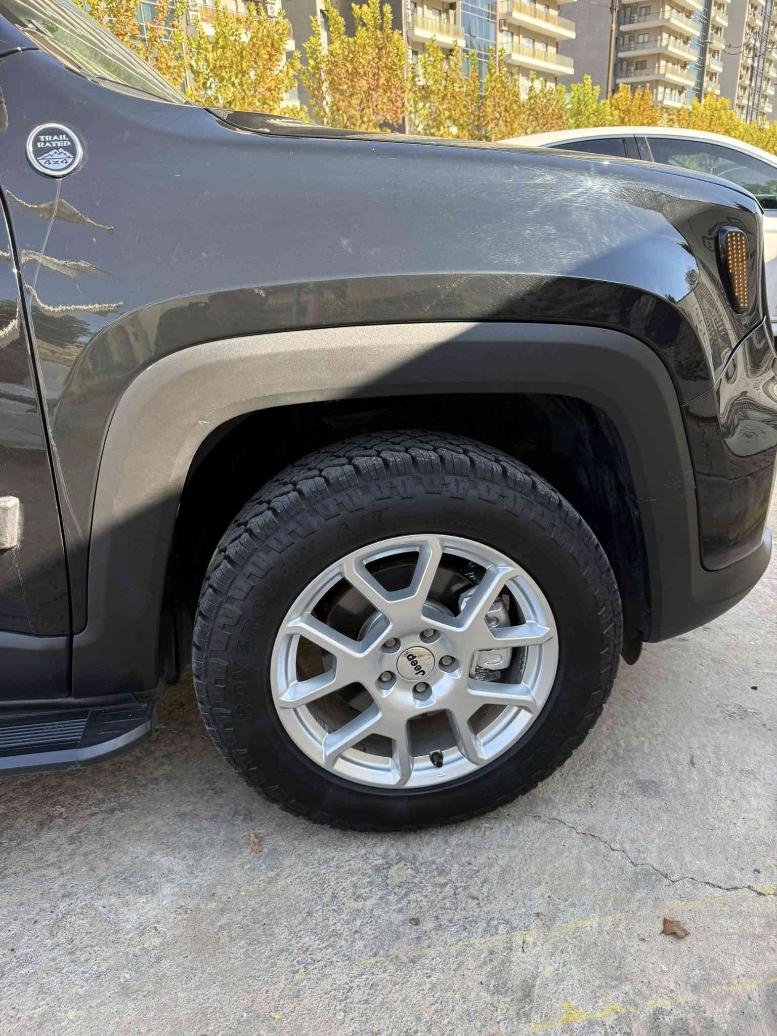 Jeep Renegade 2022 4X4
سيارة جيب  رينيكد
 
المواصفات

دبل اكسل
تحديد مسار
رادار امامي و خلفي و حساسات
كوشن كهربائى+خزن
بريك اوتو هولد
لايت فول ليد اصلي
دوسة
السيارة ماشية فقط 31000 mi 
شاشة كبيرة بلادي 
سيستم سماعات JBL
عجلات جبلية جديدة 
السيارة دخلت كلين تايتل و مرقمة دهوك شهر 8/2025
اضرار الحادث في المرفق
السيارة فول ما بيها ولا نقص ابد
سعر السيارة 165$ مجال قليل
للاستفسار *********** واتساب
العنوان دهوك
