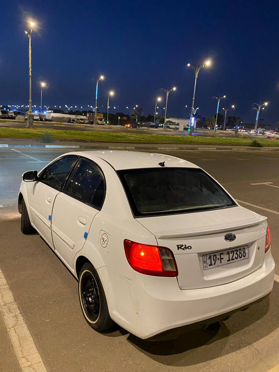 السلام عليكم
كيا ريو 
مديل 2012
رقم كربلاء دولي (انگليزي) 
مابيه اي حادث عدى البارد الي موضح بالسونار 
السياره معروضه ب 87 وبيه مجال 
مكان كربلاء 
للاستفسار ***********
