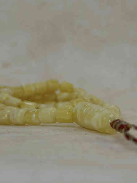 كهرب بالوني حر طبيعي 
خامه سوبر مثل ما واضح كدامك كصه كويتي
استيراد الكويت وفرز الكويت 🇰🇼 
وزن 30 غرام 
عدد الحبات 89 
قطعه و لا اروع احله من الصور تجي وتشوف
الشراي يدخل خاص او يتواصل وياي ***********
