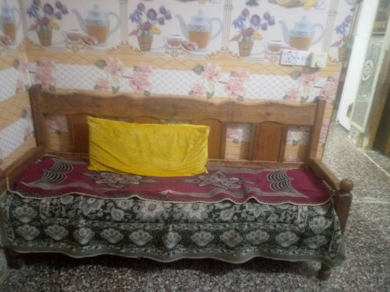 السلام عليكم عيني هاذا البيع الاستفسار *********** واتساب
