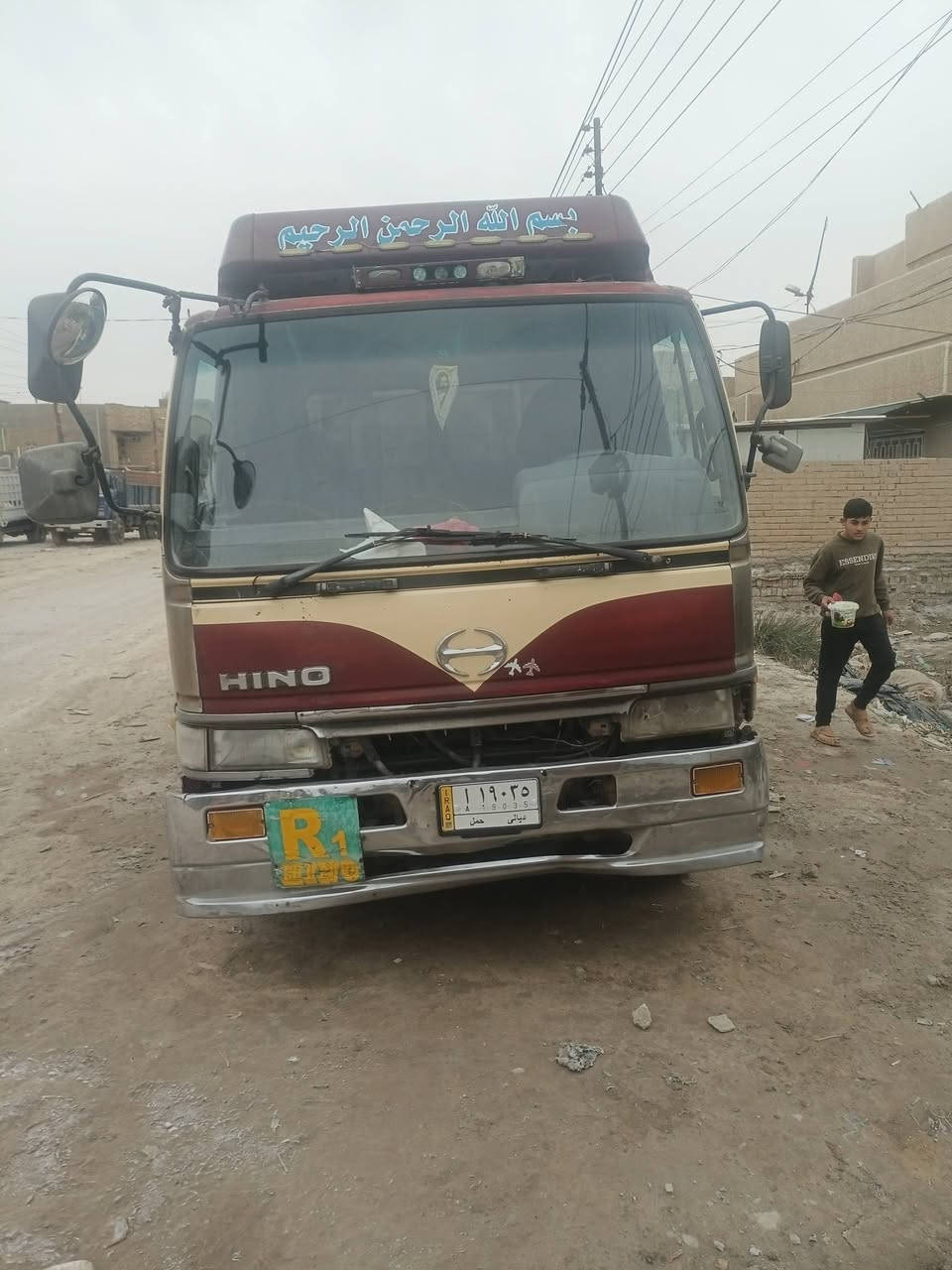 هينو انكر للبيع موديل 2001 الطول سته وربع بلاد الاستفسار على الرقم ***********
