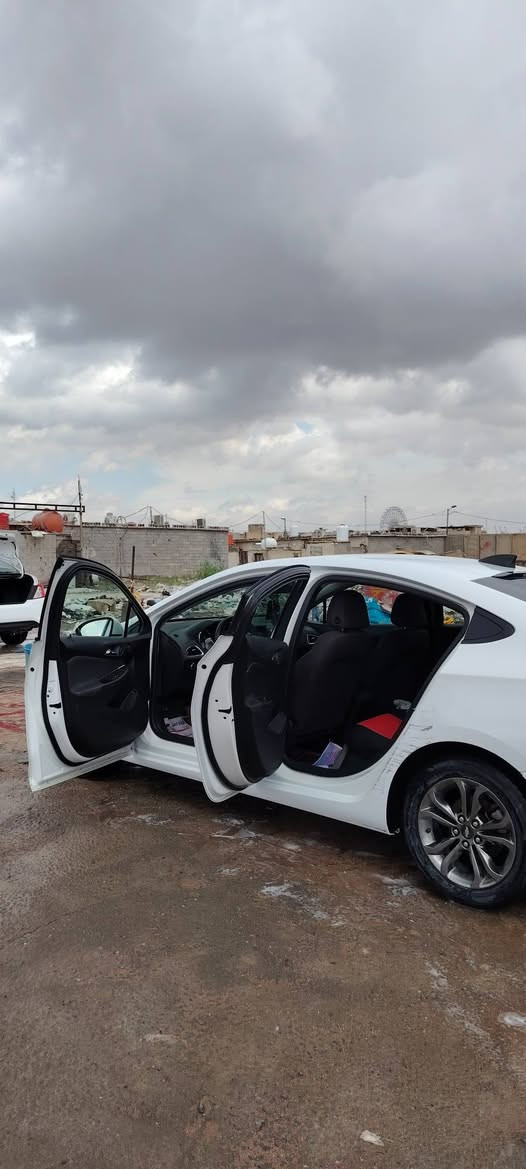 السلام عليكم
شفرليت كروز مديل ٢٠١٩ وارد أمريكي (حادث قطعتين جاملغ وخشم لبنيد فقط) 
"مواصفات السياره LT
شاشه كأمره دواره تحكم ستيرن أنظمة قياده 
منظومة زنون عالي ناصي 
سعة المحرك : ١.٤ تيربو 
سنويه لغايه ٢٠٢٦/٦
رقم اسليمانيه (21)
السعر : 70 وبيها مجال 
العنوان : البصره - المعقل 
رقم الهاتف لتواصل : ***********
