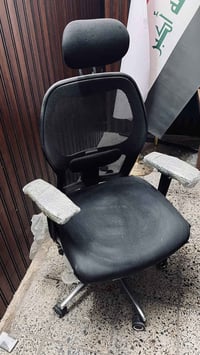 غراض مكتب للبيع نضيفات كلش كلهن شلع رايدهن 750الف بيهن مجال بسيط للتوا...