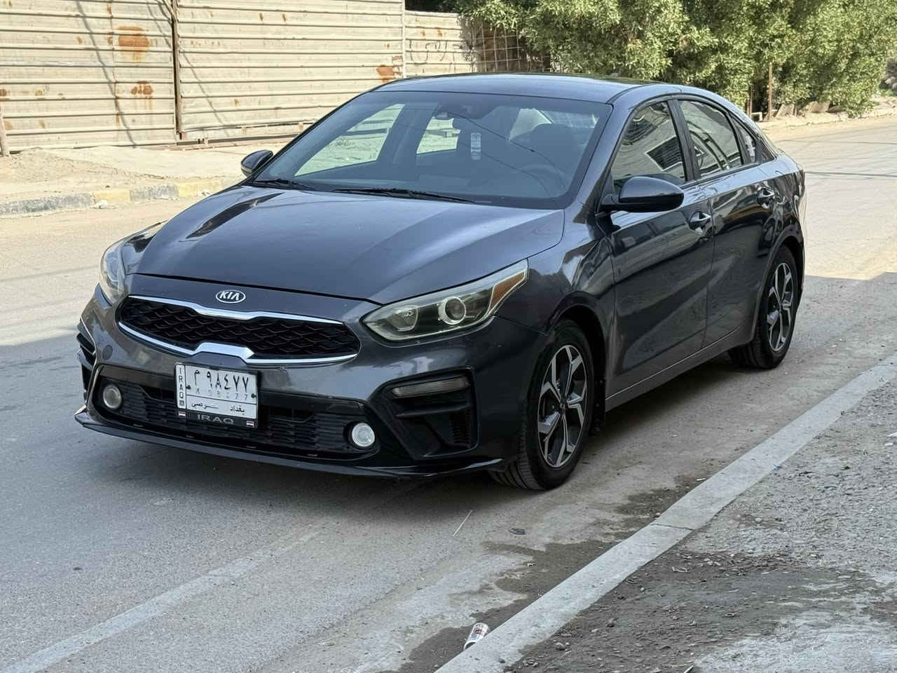 السلام عليكم 
فورتي 2019 ماشيه 79 الف وارد امريكي حادثه جاملغ وبنيد وبيه صبغ باب السايق توحيد لون كير ومحرك مكفولات صدر امامي وخلفي جديد تخم تاير جديد كهربائيات كله مكفوله سياره جاهزه الحمدلله بدون نقص ابد معروضه ( 120$ ) وبيه مجال بسيط مكاني بغداد الدوره شارع 60 للاستفسار ***********
