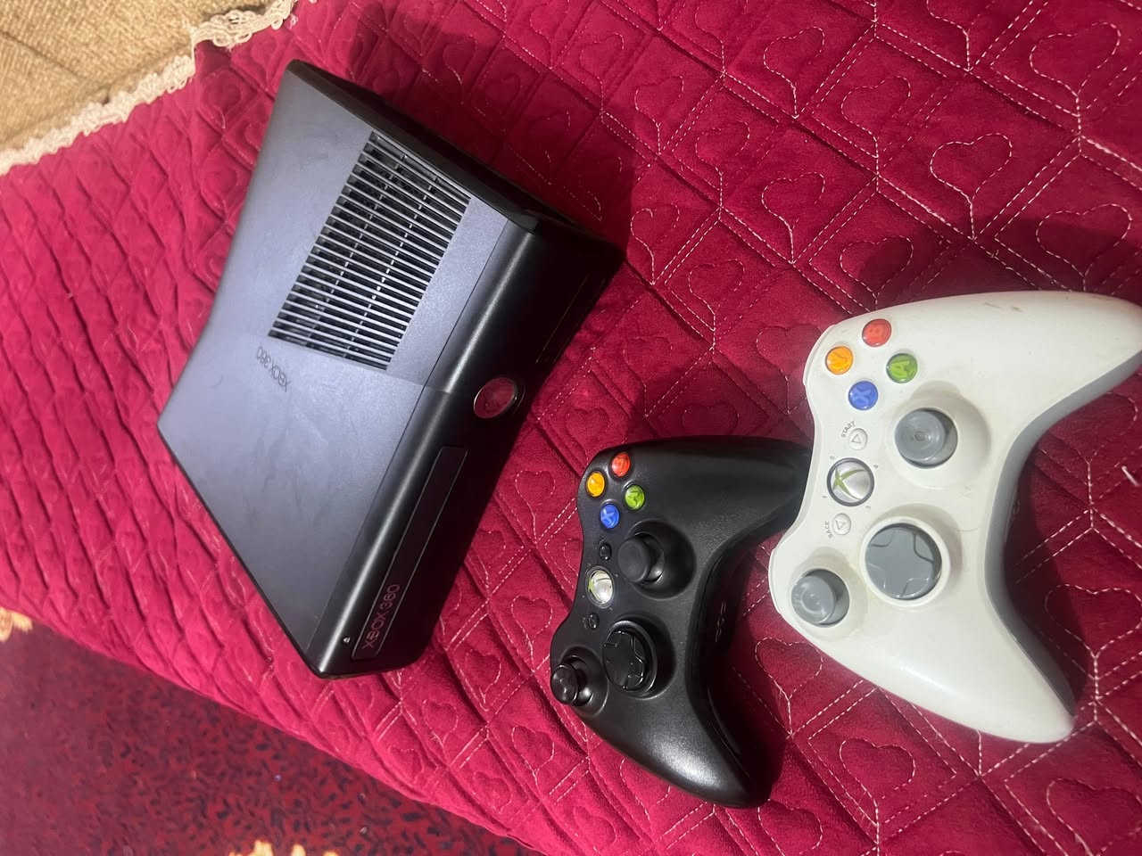 السلام عليكم
اكس بوكس 360
محول خزن اكثر من 72 لعبة
جويستكات عدد 2 تريد واير عادي و  واير لس
ملحقات كامل من الفيش
السعر 170 الف
مكاني ناصريه مركز


**إذا كنت صاحب هذا الإعلان وتريد حذفه لأي سبب، رجاءا أرسل رسالة إلى الدعم الفني**