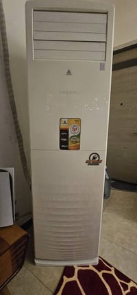 للبيع سبلت طنين ونص انفيرتر تحكم امبيرية يبدي من ٣ امبير بارد حار موجو...