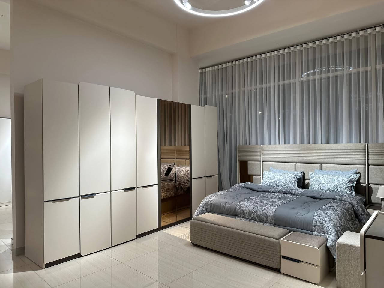 💥سحر الابداع يقودكم الينا 💥
     اجمل غرفة منام🧿🧿

اطلبها مع الشد⚒️⚒️⚒️ والنقل 🚛🚛🚛مجاني داخل  الحله.  

للاستفسار اكثر يرجى مراسلة الصفحة 📨📨او الاتصال بالرقم 

   نقد.  وبالتقسيييييييييط.       رافدين.  فقط

         

                      

    للاستفسار الاتصال             ***********
او واتساب 📲📲

 اوزور معرض رويال للغرف التركية العنوان/ حلة باب  المشهد 

مقابل مصور بشير  

مجاور مصرف الرافدين.
