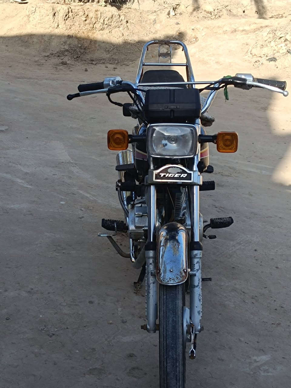 السلام عليكم تايكر 21اوراق ب400وبيه مجال مكان بابل سده الهنديه


**إذا كنت صاحب هذا الإعلان وتريد حذفه لأي سبب، رجاءا أرسل رسالة إلى الدعم الفني**